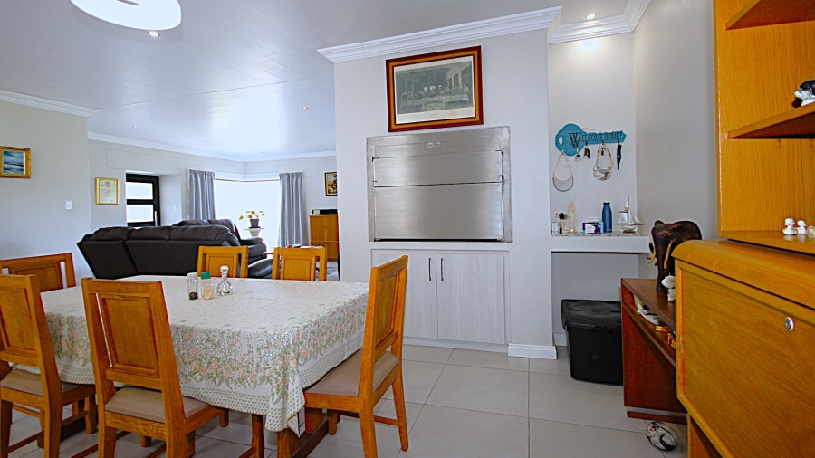 4 Bedroom Property for Sale in Monte Christo Western Cape